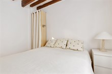 Cozy Modern 2 room flat for 2 for short-term stays Metros Maubert Mutualité, Cardinal Lemoine, Paris 10th