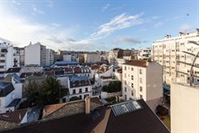 Fully furnished apartment with large kitchen and spacious bedroom with balcony in Paris 16th near Village d’Auteuil, monthly rental