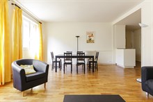 Fully furnished apartment with large kitchen and spacious bedroom in Paris 16th in Passy Village, monthly rental