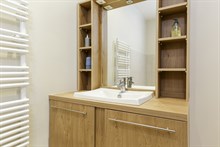 Spacious 2 bedroom, 2-bathroom apartment in Bois de Boulogne Paris 16th, short-term stays