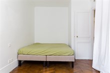 Furnished monthly apartment rental for 2 or 3 guests Batignolles, Belleville, Paris 17th