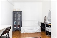 Modern 2 bedroom apartment for monthly stays, near Batignolles in Villiers, Paris 17th