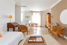 2 room furnished and well equipped apartment for 2 or 3 available for short-term rental at At Gaîté, Paris 15th