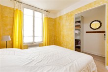 Beautiful, furnished, 2-person apartment available for weekly rental Commerce quarter, metro Motte-Picquet-Grenelle, Paris 15th