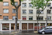 A louer en courte durée appartement de standing avec 3 chambres avec terrasse à Alésia en face de Montsouris Paris 14ème arrondissement
