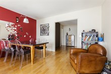 Location meublée mensuelle d'un appartement de 4 pièces avec terrasse à Chemin Vert entre Bastille et le Marais Paris 11ème