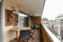 Location meublée mensuelle d'un appartement de 4 pièces avec terrasse à Chemin Vert entre Bastille et le Marais Paris 11ème arrondissement