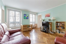 Location meublée d'un F3 confortable avec 2 chambres pour 5 à Montparnasse Paris 14ème