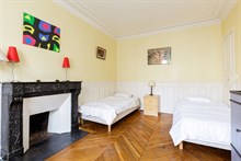 A louer en courte durée appartement agréable de 3 pièces avec 2 chambres pour 5 à Montparnasse Paris 14ème