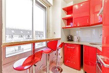 Location meublée mensuelle d'un F2 confortable pour 2 ou 4 rue de Ponthieu dans le Triangle d'Or Paris 8ème