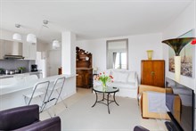 Appartement de 2 pièces refait à neuf à louer meublé pour 2 personnes avec véranda et vue panoramique aux Gobelins Paris 13ème