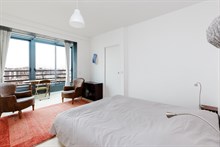 Location meublée confortable et moderne pour 2 personnes avec véranda et vue panoramique aux Gobelins Paris 13ème