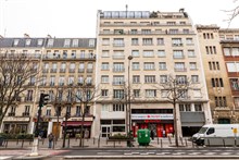 Location meublée moderne d'un F2 pour 2 personnes avec véranda et vue panoramique aux Gobelins Paris 13ème arrondissement