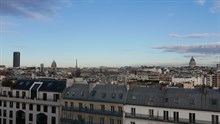 Location meublée mensuelle d'un F2 moderne pour 2 personnes avec véranda et vue panoramique aux Gobelins Paris 13ème