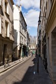 Location meublée confortable d'un studio agréable et clair pour 2 à Maubert Mutualité dans le quartier Latin Paris 5ème arrondissement