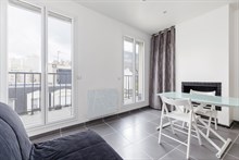 Location meublée confortable pour 2 ou 4 personnes avec balcon filant aux Gobelins Paris 13ème arrondissement