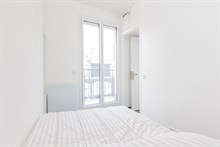 Location meublée confortable d'un F2 pour 2 ou 4 personnes avec balcon filant aux Gobelins Paris 13ème arrondissement