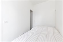 Location temporaire d'un appartement de 2 pièces pour 2 ou 4 personnes pour 2 ou 4 personnes avec balcon filant aux Gobelins Paris 13ème arrondissement