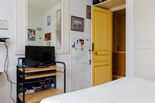 Location à la semaine en courte durée d'un F3 confortable avec 2 chambres à Beaugrenelle au pied de Charles Michel Paris 15ème