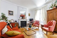 Location meublée à la semaine d'un F3 agréable avec 2 chambres doubles pour 4 personnes à deux pas de Montmartre Paris 18ème