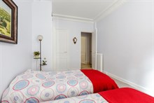 Location en courte durée à la semaine d'un bien de 3 pièces avec 2 chambres doubles pour 4 personnes à deux pas de Montmartre Paris 18ème