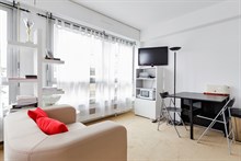 Location meublée temporaire d'un studio moderne pour 2 à Cambronne Paris 15ème arrondissement