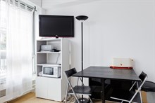 A louer en courte durée à la semaine studio confortable pour 2 à Cambronne Paris 15ème arrondissement