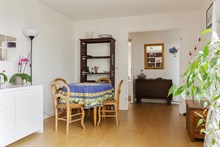 Location saisonnière à la semaine d'un appartement avec 2 chambres et spacieuse terrasse à Montrouge