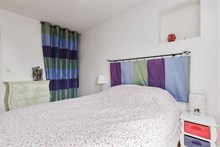 A louer en courte durée au mois ou à la semaine bel appartement de 3 pièces avec 2 chambres et spacieuse terrasse à Montrouge