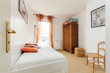 A louer en courte durée au mois appartement de standing avec 2 chambres et spacieuse terrasse à Montrouge
