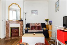 Location meublée temporaire d'un F2 pour 4 personnes entre Place de Clichy et Montmartre Paris 18ème arrondissement