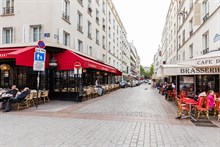 Location meublée mensuelle d'un F2 confortable à Ecole Militaire Paris 7ème arrondissement