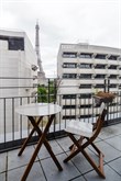 A louer en courte durée superbe studio alcôve avec terrasse et vue Tour Eiffel à bir Hakeim Paris 15ème arrondissement
