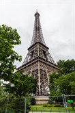 Location à la semaine en courte durée d'un studio alcôve pour 4 avec terrasse et vue Tour Eiffel à bir Hakeim Paris 15ème