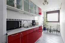 A louer en courte durée F3 confortable pour 4 à 6 personnes avec terrasse et vue sur Paris à Garibaldi, Saint Ouen