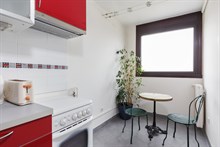Appartement de 3 pièces confortable à louer en courte durée à la semaine avec terrasse et vue sur Paris à Garibaldi, Saint Ouen