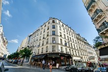 Location en courte durée pour 4 d'un bien de standing de 3 pièces aux Abbesses à Montmartre Paris 18ème