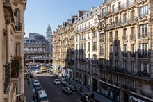 Location meublée confortable d'un F2 pour 2 personnes en face de la gare de Lyon Paris 12ème arrondissement