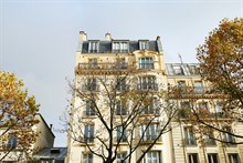 Location d'un duplex en 2 pièces pour courte durée pour 2 ou 4 personnes à Denfert Rochereau Paris 14ème