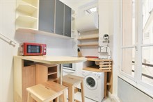 Location meublée confortable d'un studio confortable pour 2 ou 3 personnes à Montparnasse Paris 15ème arrondissement