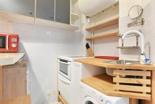 Studio refait à neuf à louer en courte durée au mois pour 2 ou 3 personnes à Montparnasse Paris 15ème