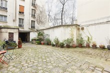 Location meublée mensuelle d'un appartement de 2 pièces à deux pas des Buttes Chaumont Paris 19ème