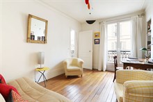 A louer à la semaine appartement meublé confortable de 2 pièces pour 2 personnes à Vaneau Paris 7ème