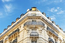 A louer en courte durée à la semaine bel appartement de 3 pièces avec 2 chambres à Denfert Rochereau Paris 14ème