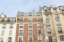 Location meublée mensuelle d'un appartement de 3 pièces avec 2 chambres doubles avenue de Saxe Paris 7ème