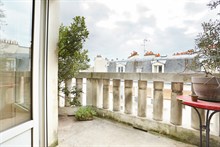Appartement de standing à louer en courte durée à la semaine pour 4 personnes aux Batignolles Paris 17ème arrondissement