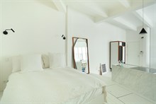 Location meublée mensuelle d'un appartement type loft à République Canal Saint Martin Paris 10ème