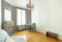 Location meublée confortable pour 4 d'un F3 pour 3 avec deux chambres pour 4 personnes à Gambetta Paris 20ème
