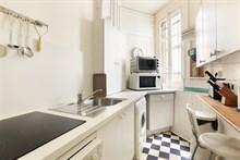 Location meublée mensuelle d'un appartement de standing de 2 pièces à Trocadéro Paris 16ème