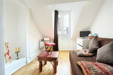 Location meublée à la semaine d'un studio confortable pour 2 place Saint Michel Paris 6ème